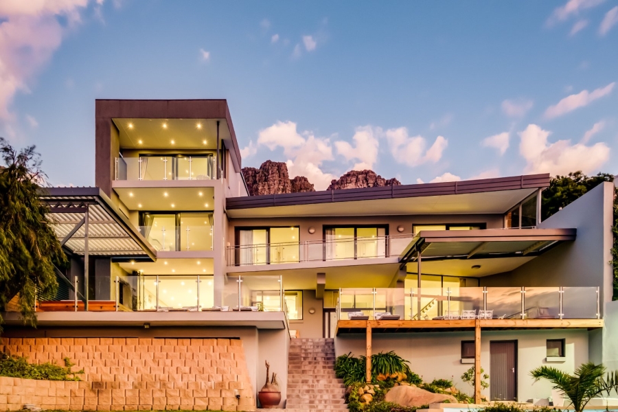 7 Bedroom Property for Sale in Camps Bay Western Cape